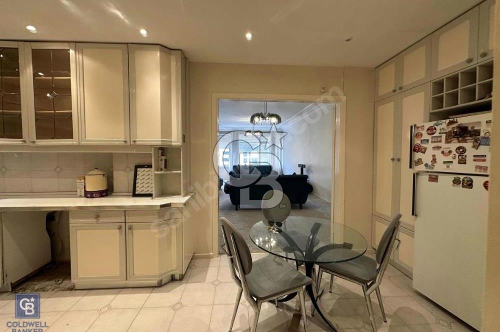 CADDEBOSTAN BAĞDAT CADDESİ ÜZERİNDE OFİS&İŞYERİ KİRALIK 3+1
