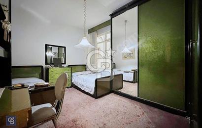 CADDEBOSTAN BAĞDAT CADDESİ ÜZERİNDE OFİS&İŞYERİ KİRALIK 3+1