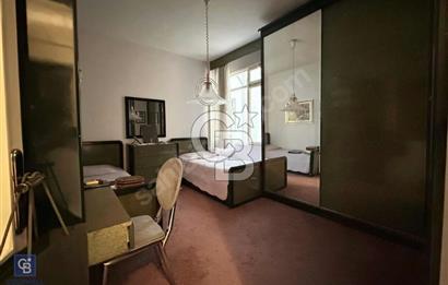 CADDEBOSTAN BAĞDAT CADDESİ ÜZERİNDE OFİS&İŞYERİ KİRALIK 3+1