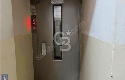 CADDEBOSTAN BAĞDAT CADDESİ ÜZERİNDE OFİS&İŞYERİ KİRALIK 3+1