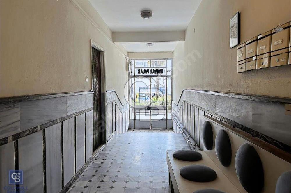 CADDEBOSTAN BAĞDAT CADDESİ ÜZERİNDE OFİS&İŞYERİ KİRALIK 3+1