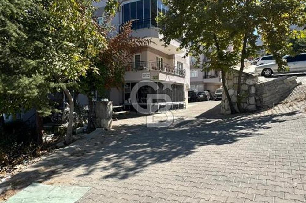 Zeytinköy Mahallesinde Çam Ormanı İçinde, Satılık Daire