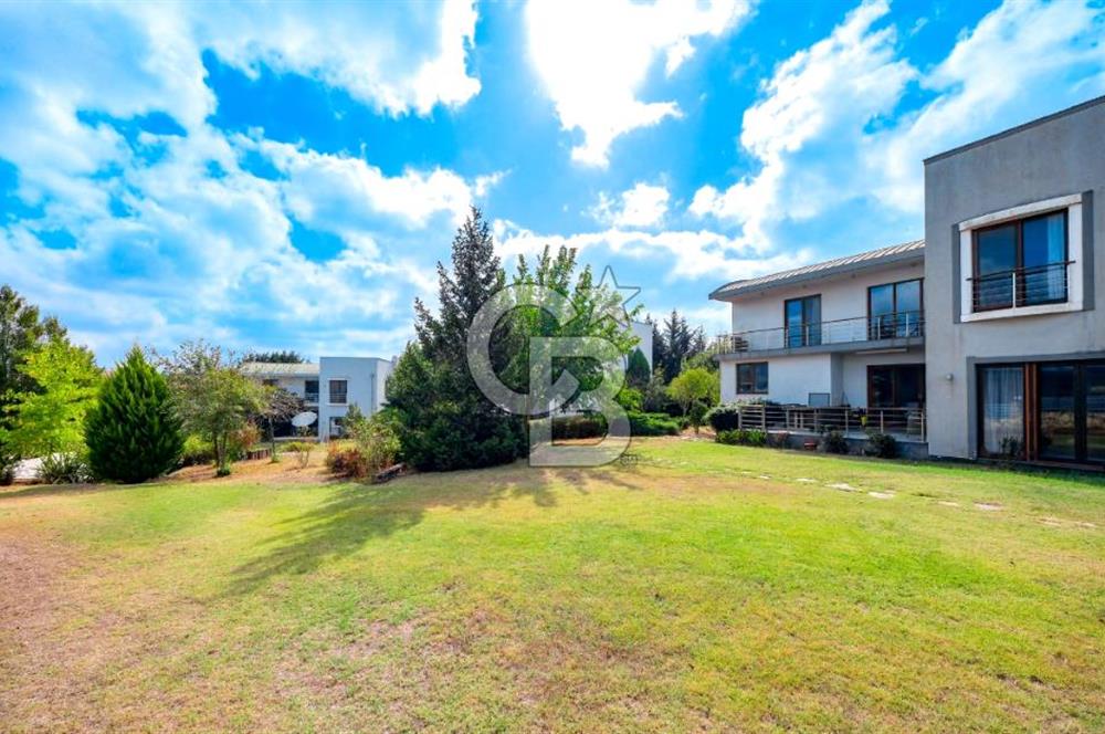 Tuzla Tepeörende Butik Sitede Satılık Havuzlu Modern 4+2 Villa