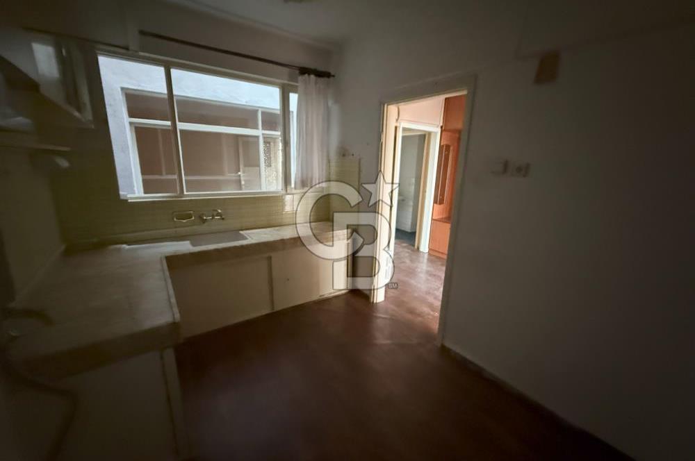 İZMİT İNÖNÜ CADDESİNDE MANZARALI ARAKAT SATILIK 120M2 DAİRE