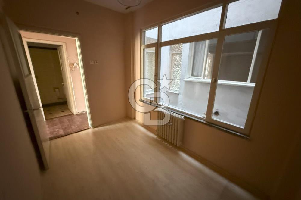 İZMİT İNÖNÜ CADDESİNDE MANZARALI ARAKAT SATILIK 120M2 DAİRE
