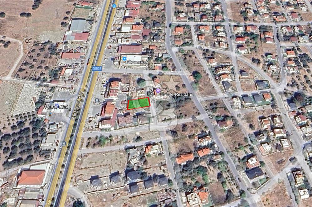 Karaburun Mordoğan Merkez’de Caddeye Çok Yakın Villa İmarlı Arsa