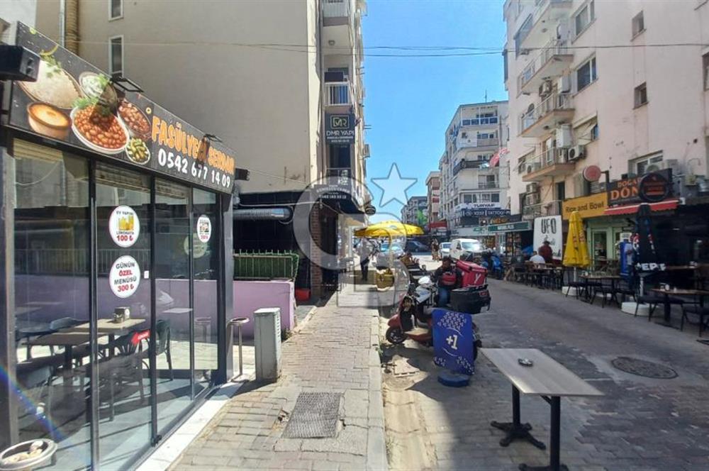  İzmir Bostanlı’da Satılık Çift Dükkan  Yüksek Tabela Değeri!