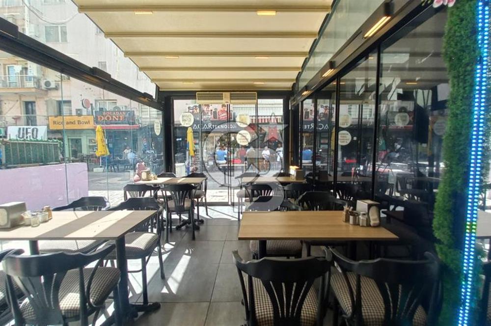 İzmir Bostanlı’da Satılık Çift Dükkan  Yüksek Tabela Değeri!