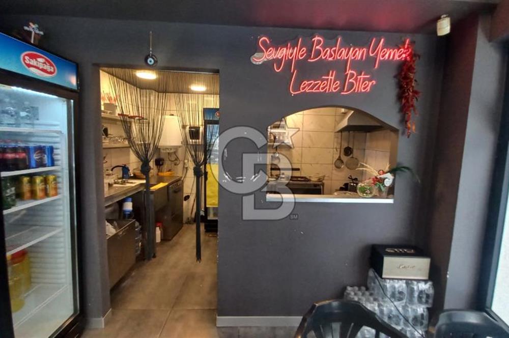  İzmir Bostanlı’da Satılık Çift Dükkan  Yüksek Tabela Değeri!