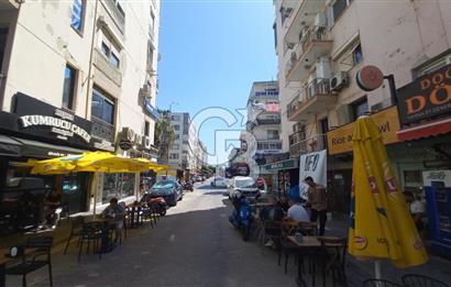 İzmir Bostanlı’da Satılık Çift Dükkan  Yüksek Tabela Değeri!