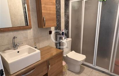 Narlıdere Narbel Sitesinde Doğa ve Deniz Manzaralı Eşyalı Daire