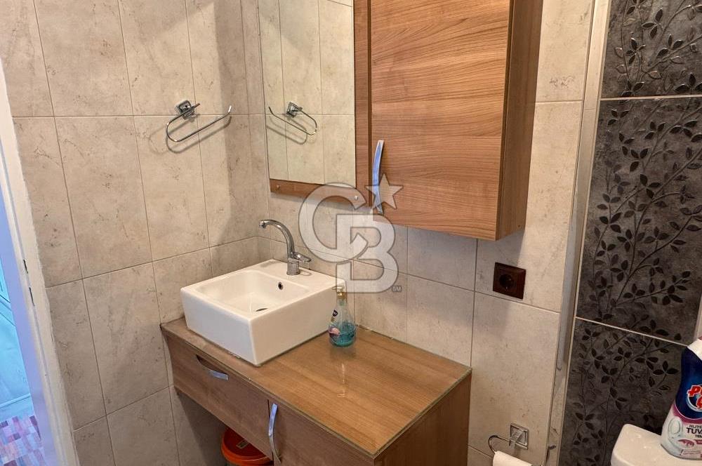 Narlıdere Narbel Sitesinde Doğa ve Deniz Manzaralı Eşyalı Daire