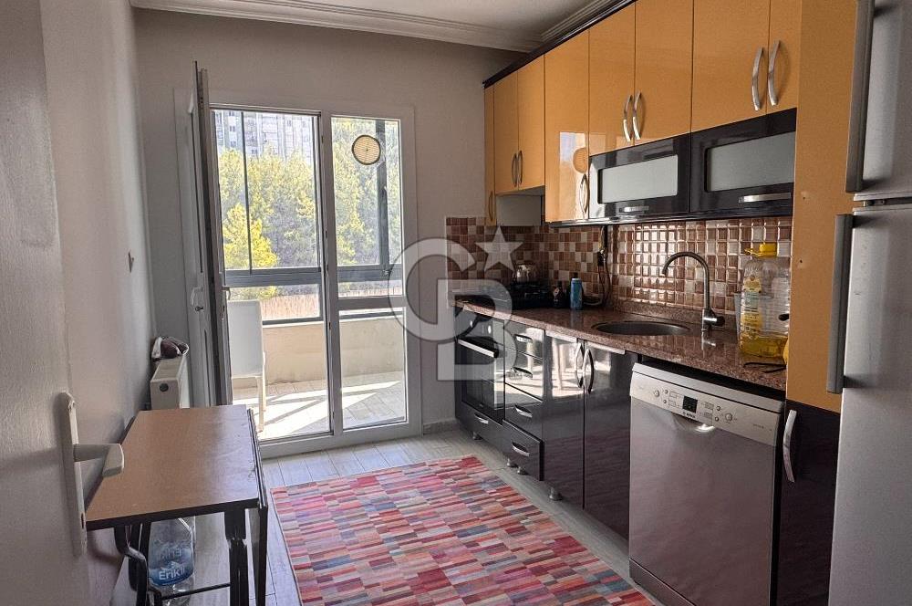 Narlıdere Narbel Sitesinde Doğa ve Deniz Manzaralı Eşyalı Daire