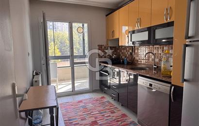 Narlıdere Narbel Sitesinde Doğa ve Deniz Manzaralı Eşyalı Daire