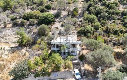 Denize Yakın, Doğa İçinde Karaburun'da Satılık Müstakil Ev