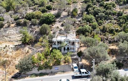 Denize Yakın, Doğa İçinde Karaburun'da Satılık Müstakil Ev