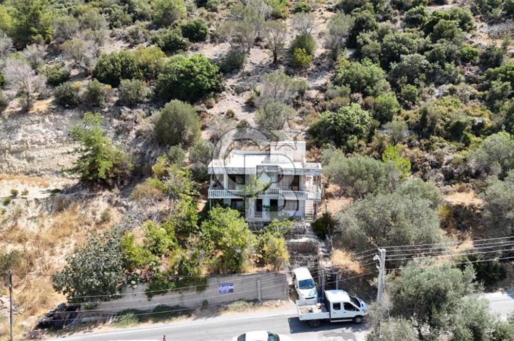 Denize Yakın, Doğa İçinde Karaburun'da Satılık Müstakil Ev