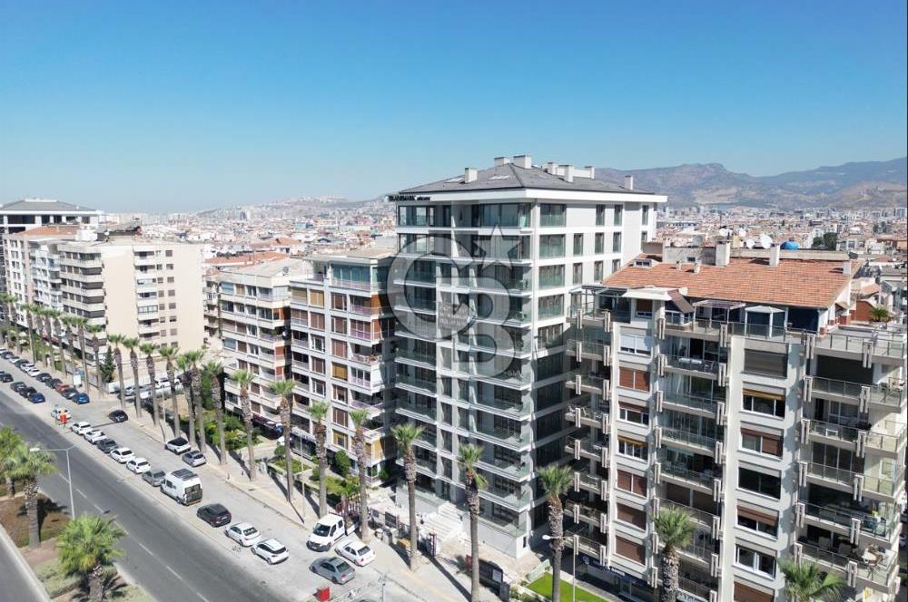 BOSTANLI SAHİLDE PANORAMİK DENİZ MANZARALI SATILIK 3+1 DAİRE