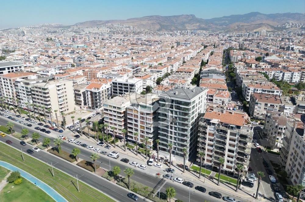 BOSTANLI SAHİLDE PANORAMİK DENİZ MANZARALI SATILIK 3+1 DAİRE