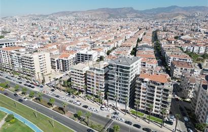 BOSTANLI SAHİLDE PANORAMİK DENİZ MANZARALI SATILIK 3+1 DAİRE