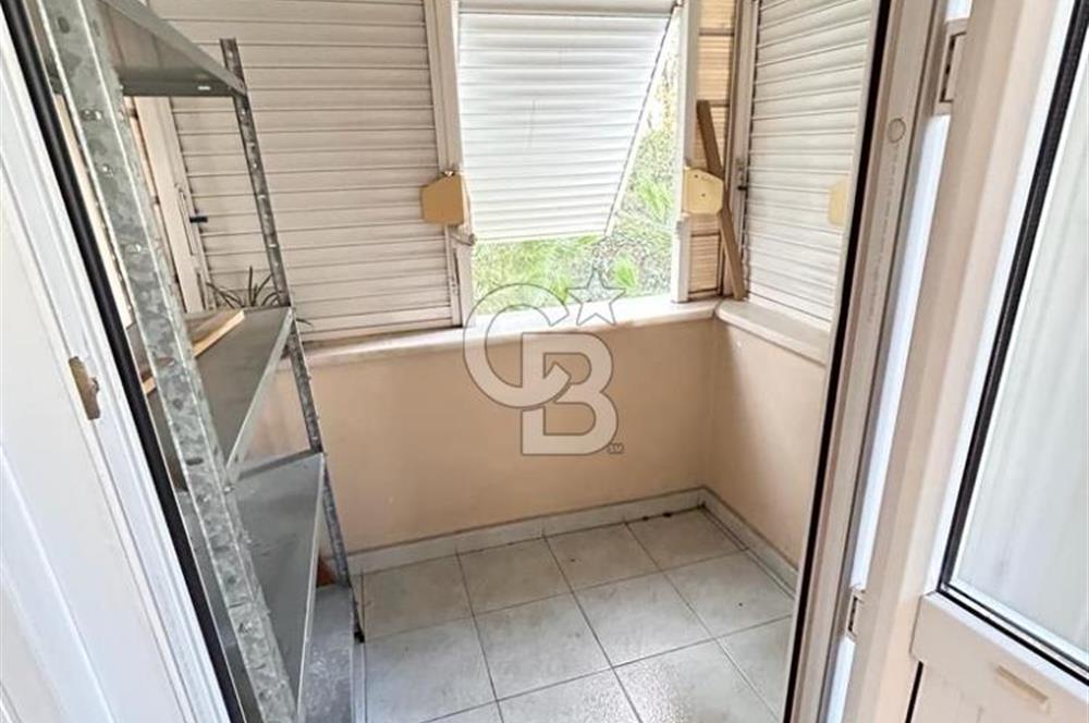 GÖZTEPE MERDİVENKÖY' de BAKIMLI, BOŞ, SATILIK ( 2+1 ) DAİRE