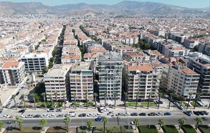BOSTANLI SAHİLDE PANORAMİK DENİZ MANZARALI SATILIK 3+1 DAİRE