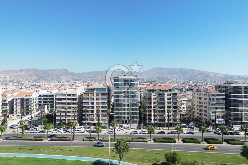 BOSTANLI SAHİLDE PANORAMİK DENİZ MANZARALI SATILIK 3+1 DAİRE