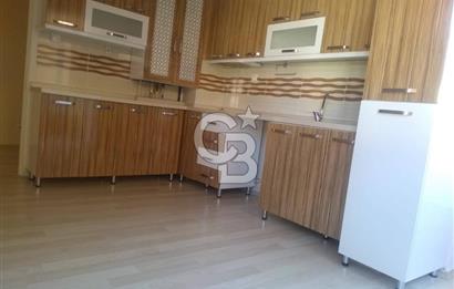 CADDE ÜZERİ MÜKEMMEL KONUM YAPILI 3+1 GENİŞ FERAH KİRALIK DAİRE