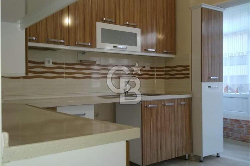 CADDE ÜZERİ MÜKEMMEL KONUM YAPILI 3+1 GENİŞ FERAH KİRALIK DAİRE
