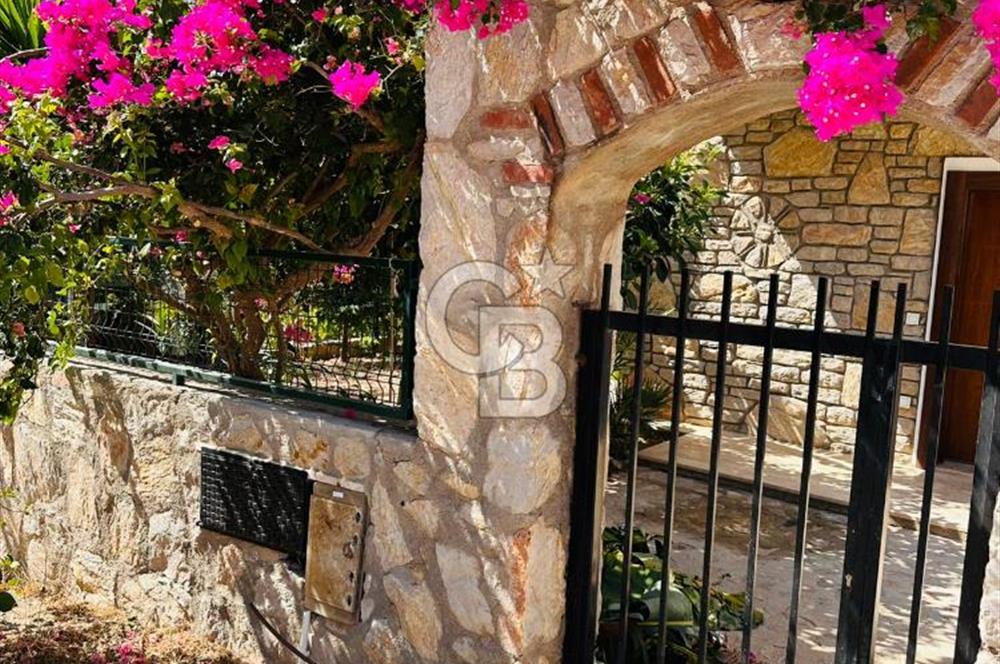 Datça Merkez Burgaz Mevkiinde Satılık Havuzlu Müstakil Villa