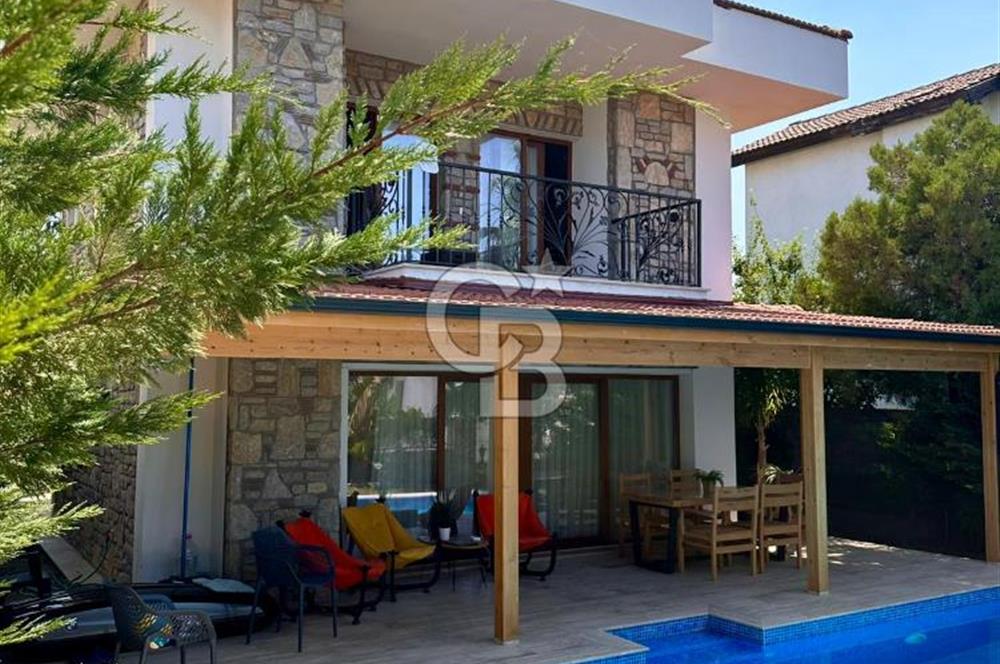 Datça Merkez Burgaz Mevkiinde Satılık Havuzlu Müstakil Villa