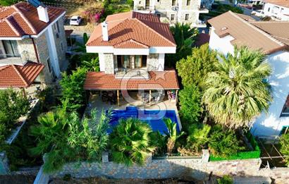 Datça Merkez Burgaz Mevkiinde Satılık Havuzlu Müstakil Villa