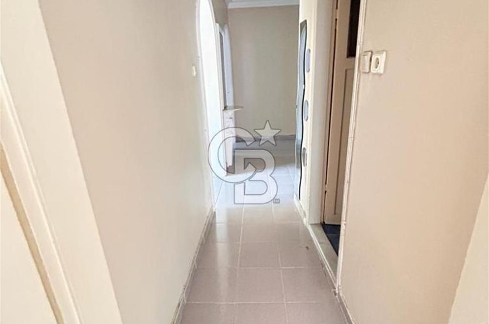 GÖZTEPE MERDİVENKÖY' de BAKIMLI, BOŞ, SATILIK ( 2+1 ) DAİRE