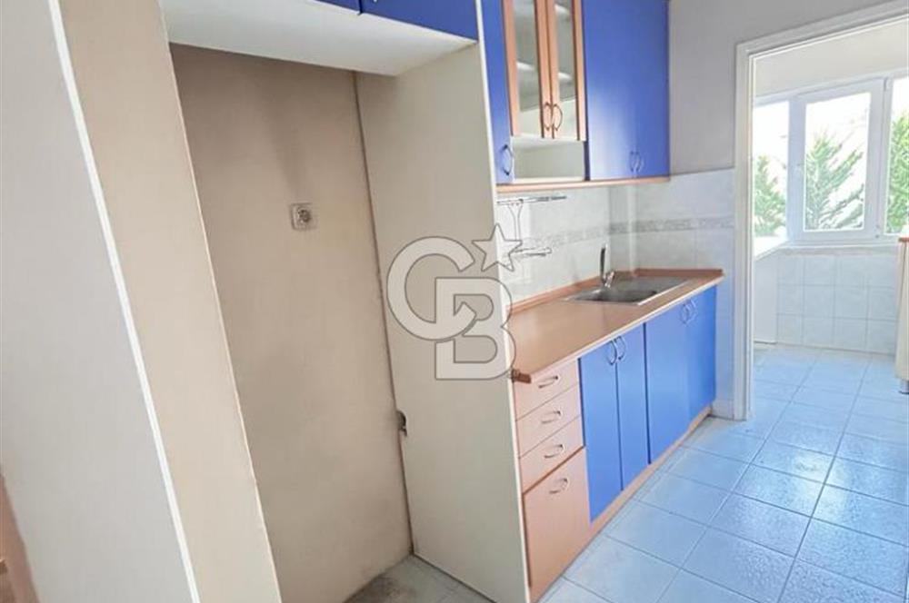 GÖZTEPE MERDİVENKÖY' de BAKIMLI, BOŞ, SATILIK ( 2+1 ) DAİRE