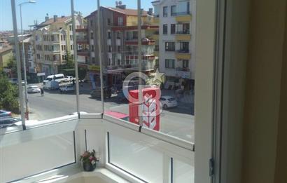 CADDE ÜZERİ MÜKEMMEL KONUM YAPILI 3+1 GENİŞ FERAH KİRALIK DAİRE