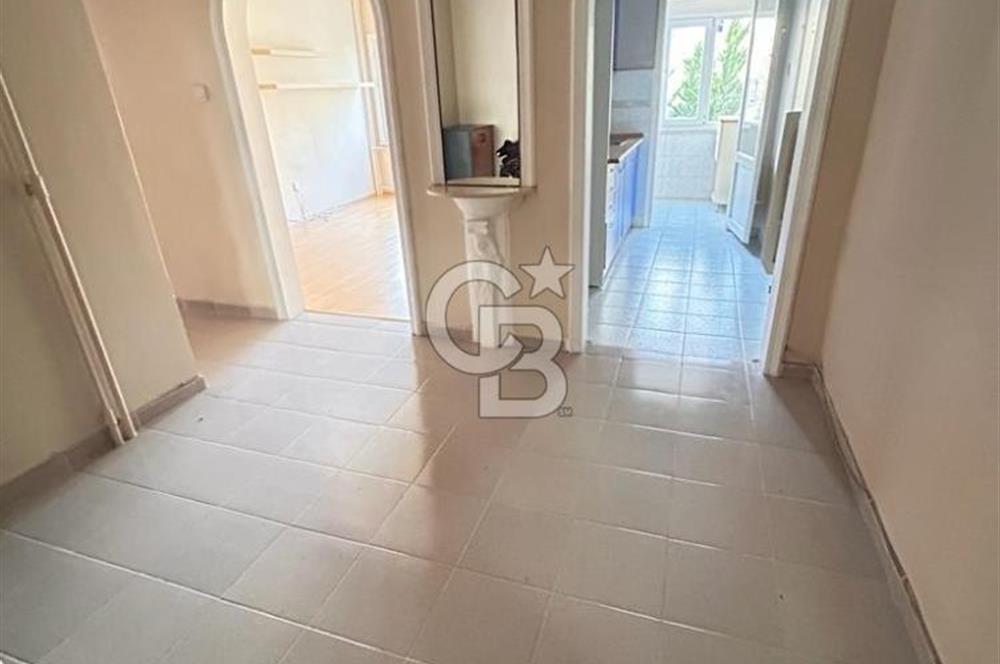 GÖZTEPE MERDİVENKÖY' de BAKIMLI, BOŞ, SATILIK ( 2+1 ) DAİRE