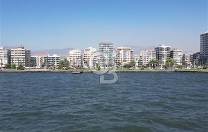 BOSTANLI SAHİLDE PANORAMİK DENİZ MANZARALI SATILIK 3+1 DAİRE