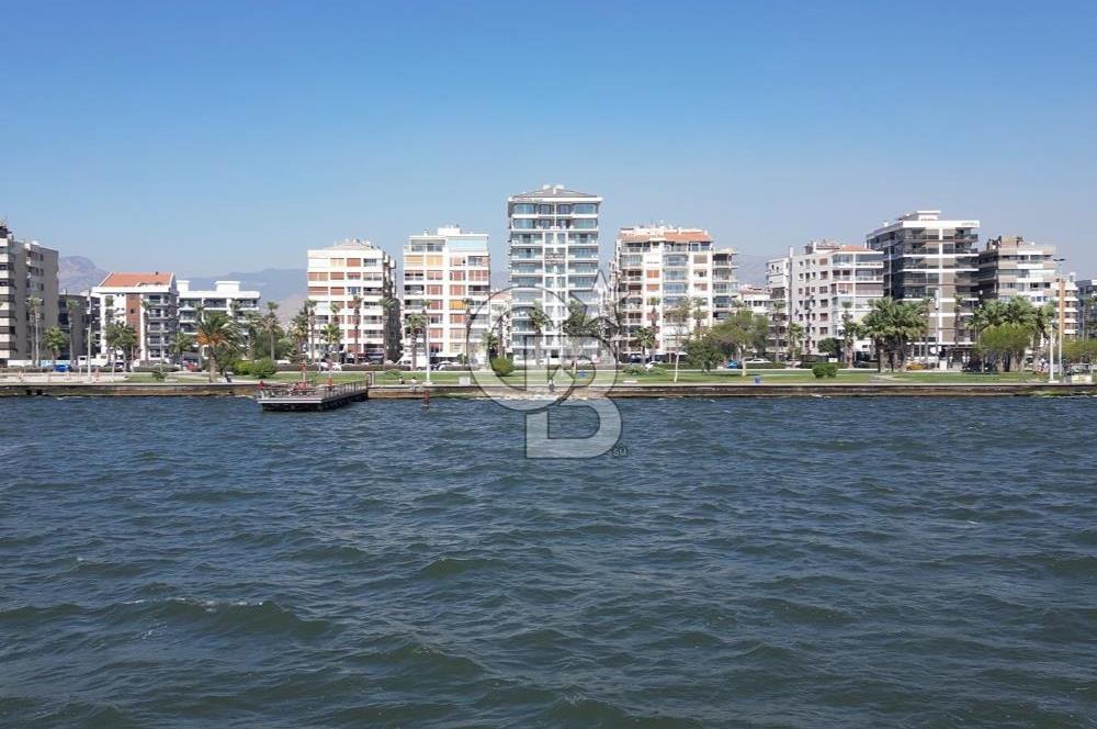 BOSTANLI SAHİLDE PANORAMİK DENİZ MANZARALI SATILIK 3+1 DAİRE