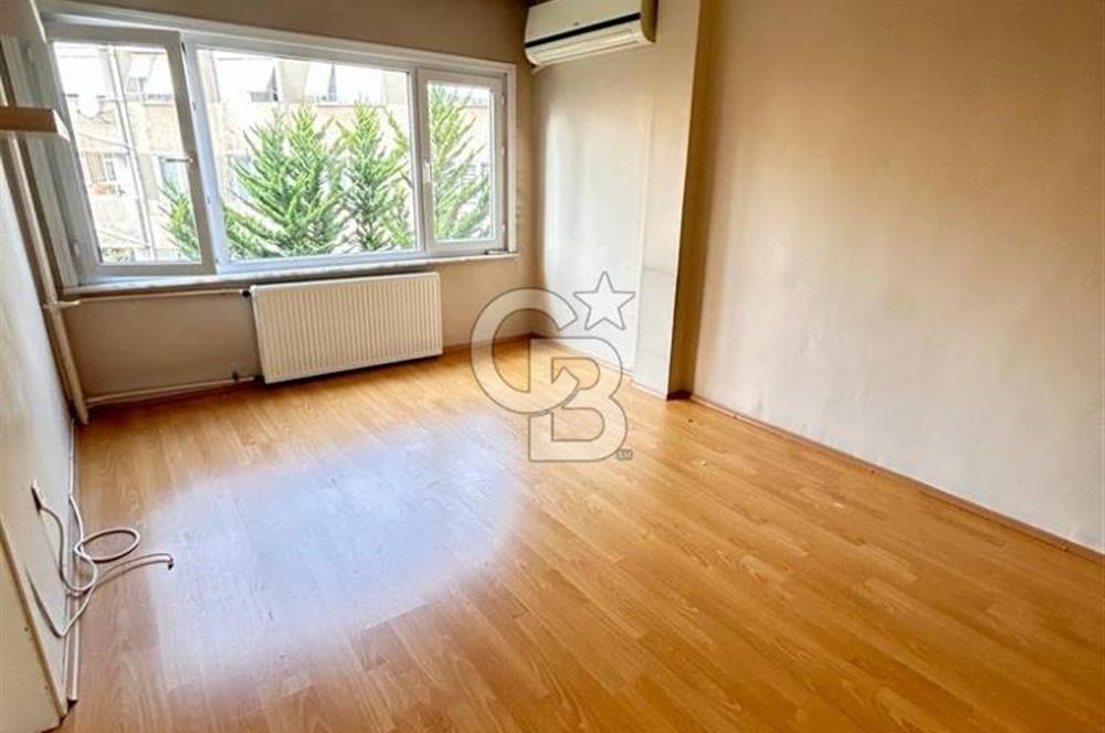 GÖZTEPE MERDİVENKÖY' de BAKIMLI, BOŞ, SATILIK ( 2+1 ) DAİRE