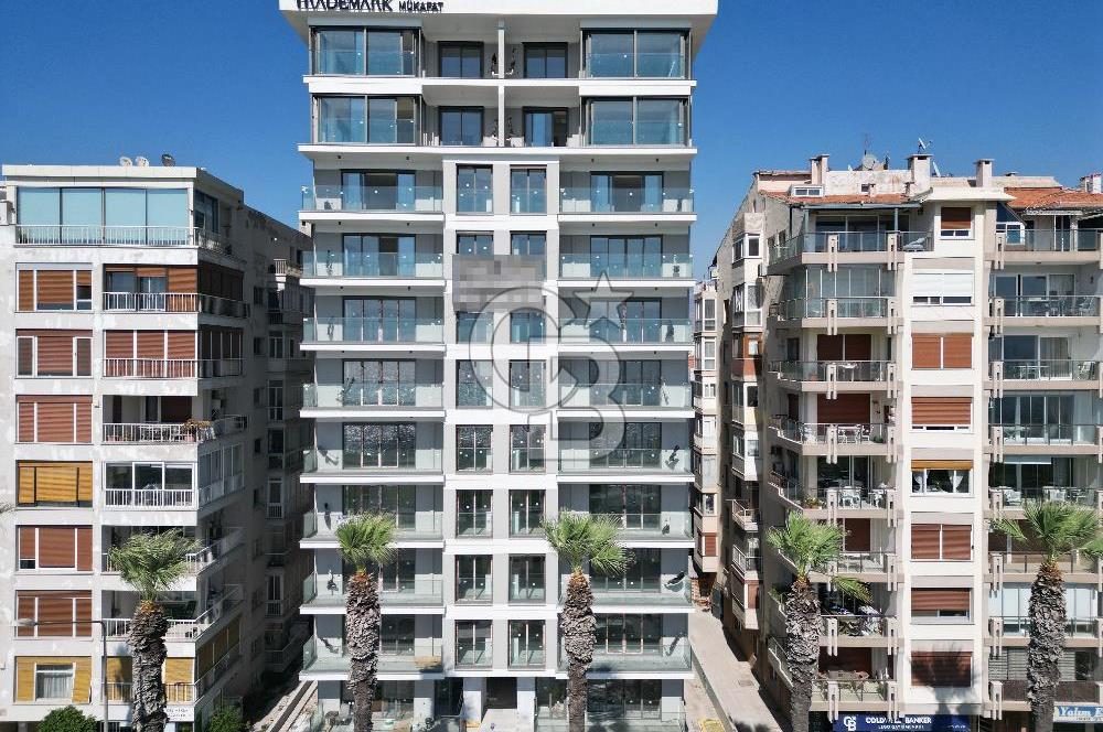 BOSTANLI SAHİLDE PANORAMİK DENİZ MANZARALI SATILIK 3+1 DAİRE