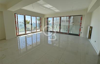 BOSTANLI SAHİLDE PANORAMİK DENİZ MANZARALI SATILIK 3+1 DAİRE