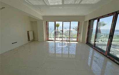 BOSTANLI SAHİLDE PANORAMİK DENİZ MANZARALI SATILIK 3+1 DAİRE