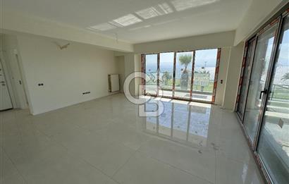 BOSTANLI SAHİLDE PANORAMİK DENİZ MANZARALI SATILIK 3+1 DAİRE