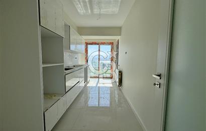 BOSTANLI SAHİLDE PANORAMİK DENİZ MANZARALI SATILIK 3+1 DAİRE