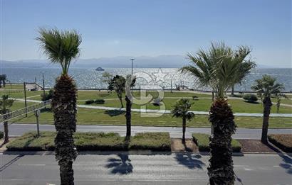 BOSTANLI SAHİLDE PANORAMİK DENİZ MANZARALI SATILIK 3+1 DAİRE