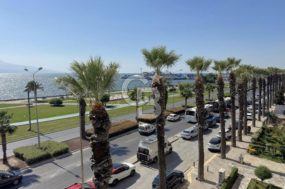 BOSTANLI SAHİLDE PANORAMİK DENİZ MANZARALI SATILIK 3+1 DAİRE