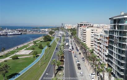 BOSTANLI SAHİLDE PANORAMİK DENİZ MANZARALI SATILIK 3+1 DAİRE