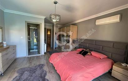 Kadınlar Denizi'nde Denize Yürüme Mesafesinde Site İçerisinde  Lüks 3+1 Villa 