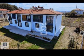 KANDIRA BABALI'DA DENİZE 2 KM SATILIK KÖŞE VİLLA
