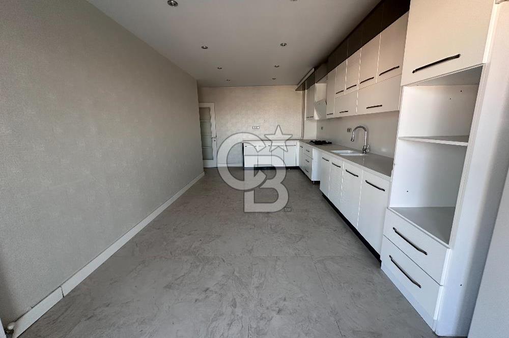 SUBAYEVLERİ VADİ KONUTLARINDA ASANSÖRLÜ 7+1 SATILIK LÜKS DAİRE